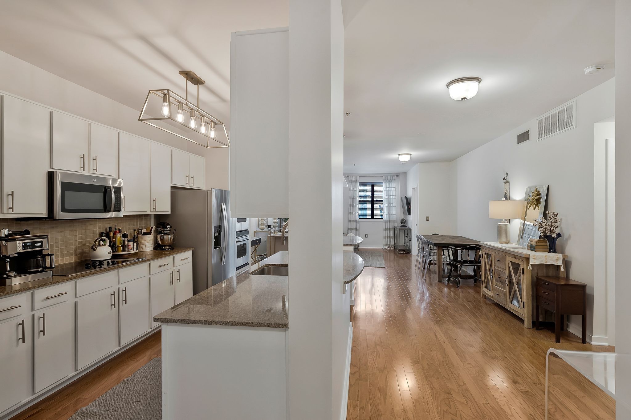 1803 Broadway 201
