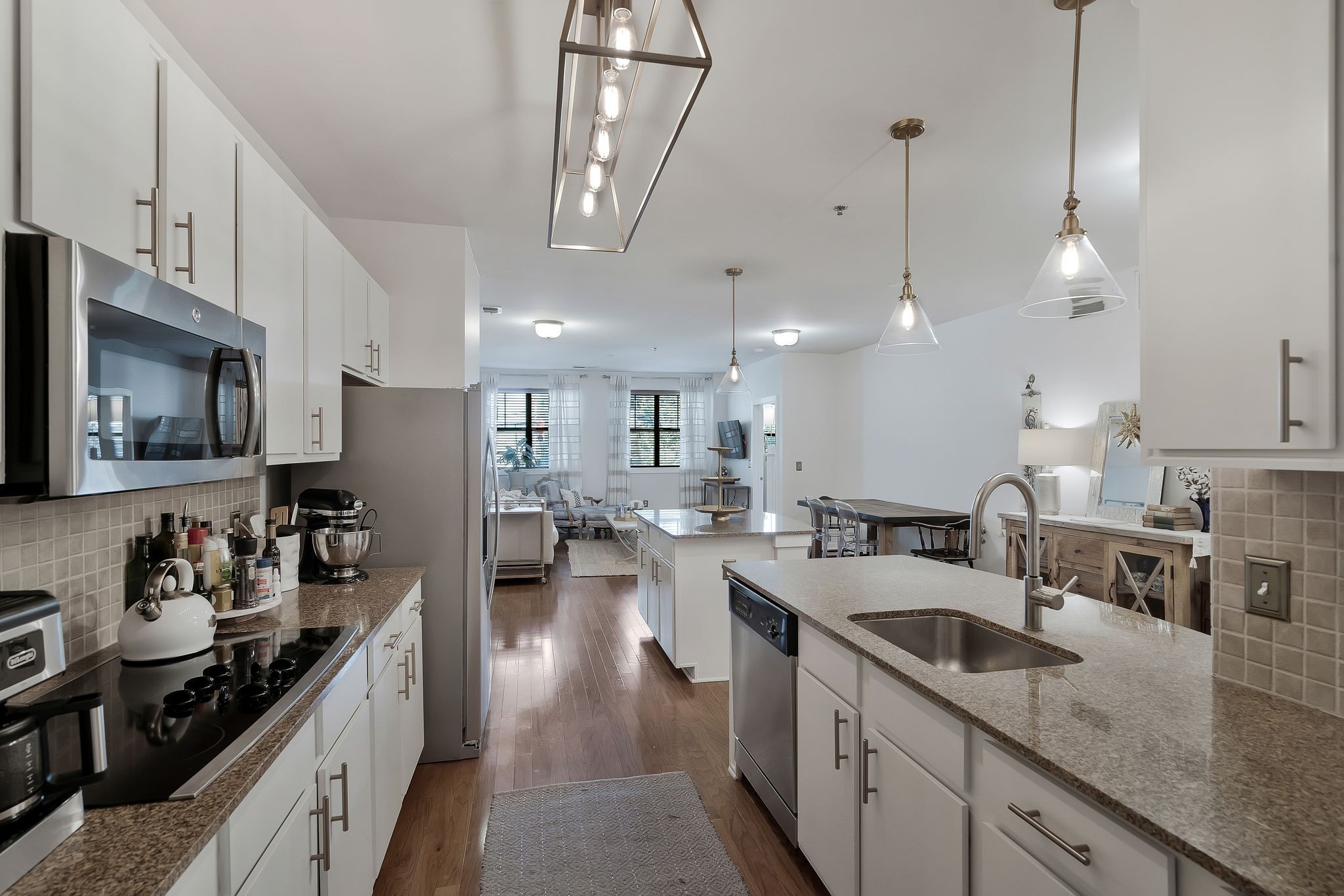 1803 Broadway 201