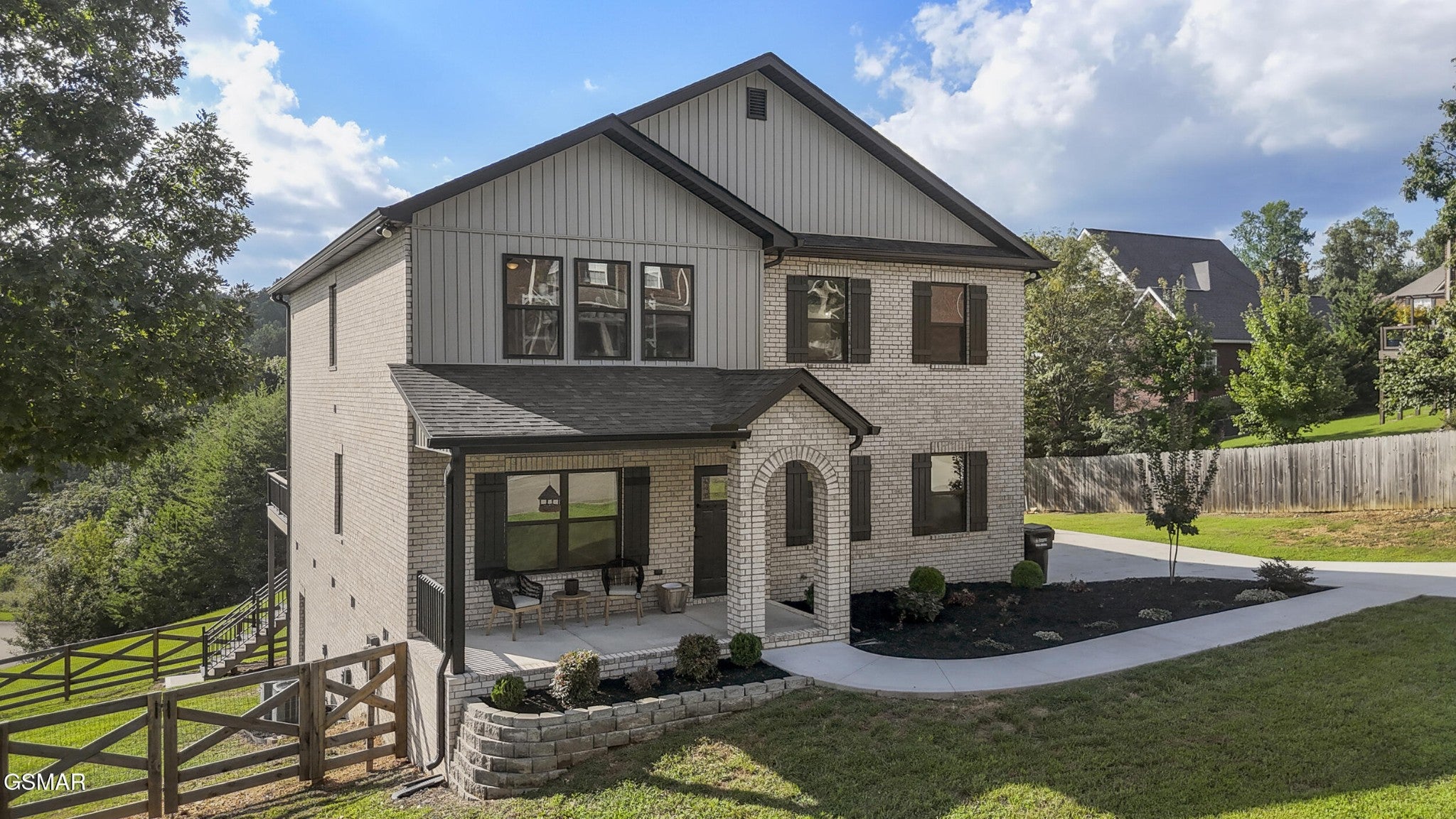 1007 Crown Ridge Lane