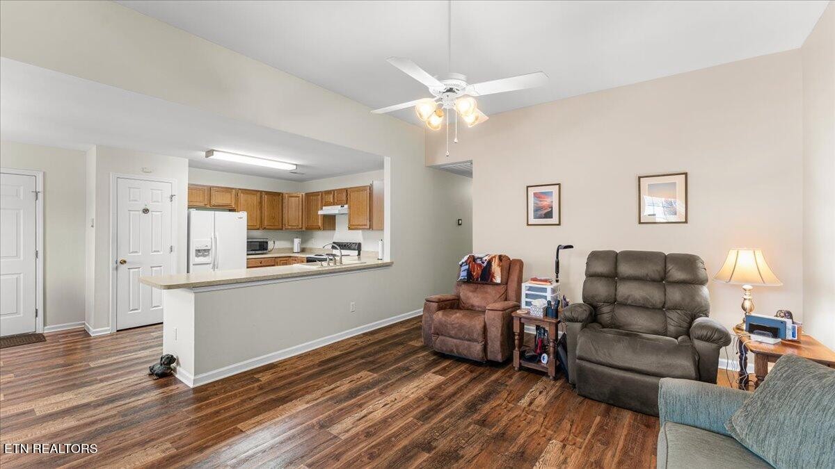 10016 Bellflower Way