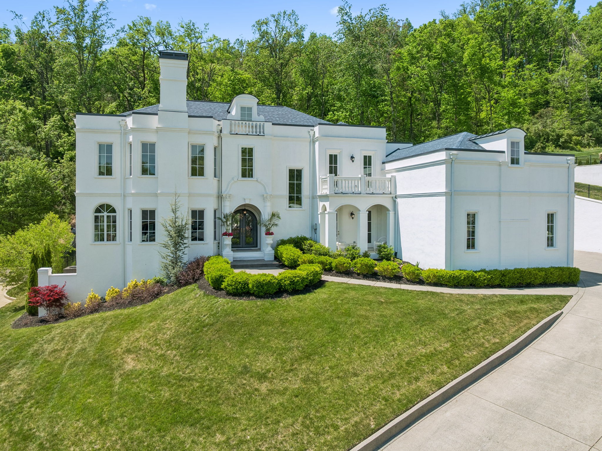 1077 Stockett Dr