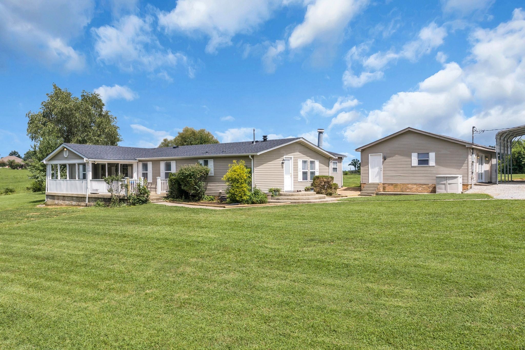 1125 Denny Rd