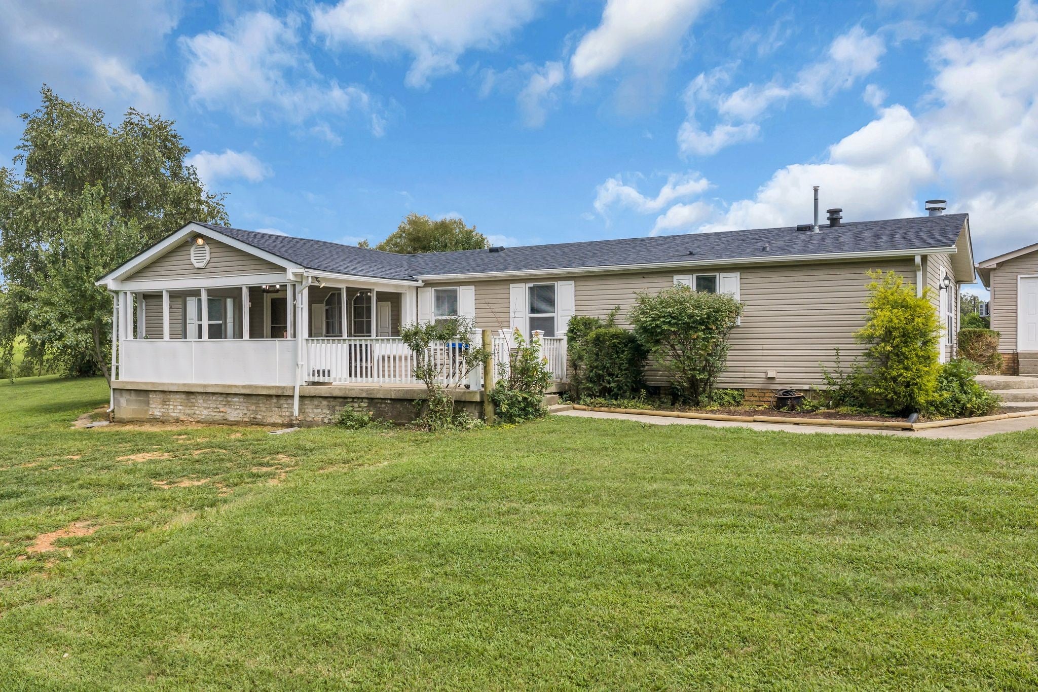 1125 Denny Rd