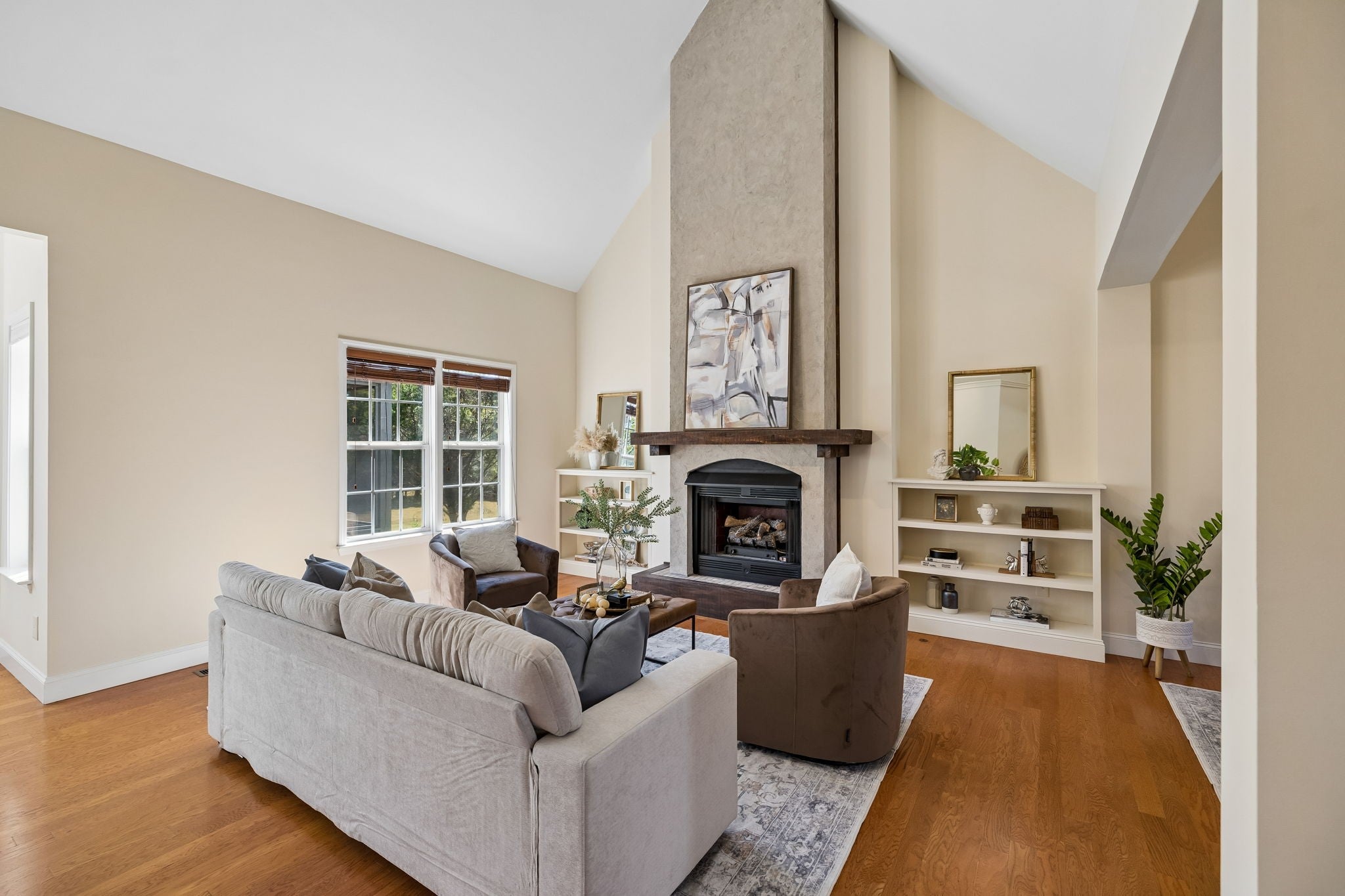 2216 Twin Peaks Ct