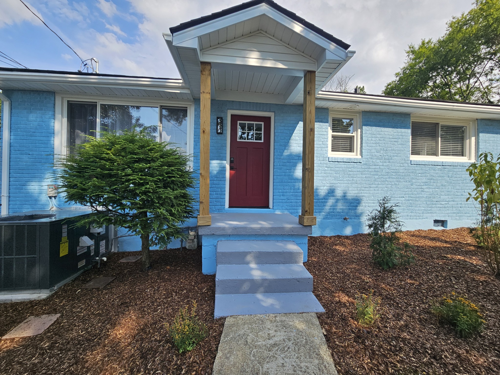 3103 Hillside Rd