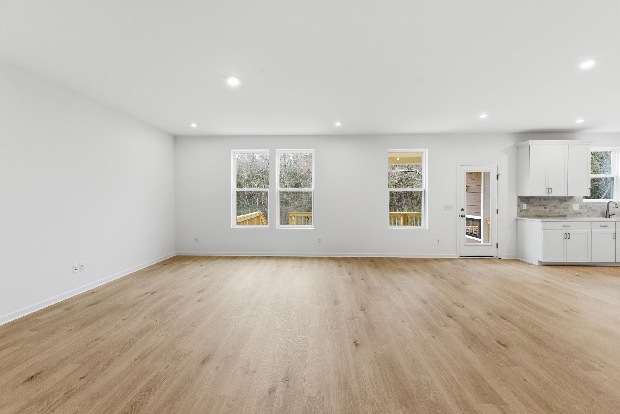 603 Godwin Ct
