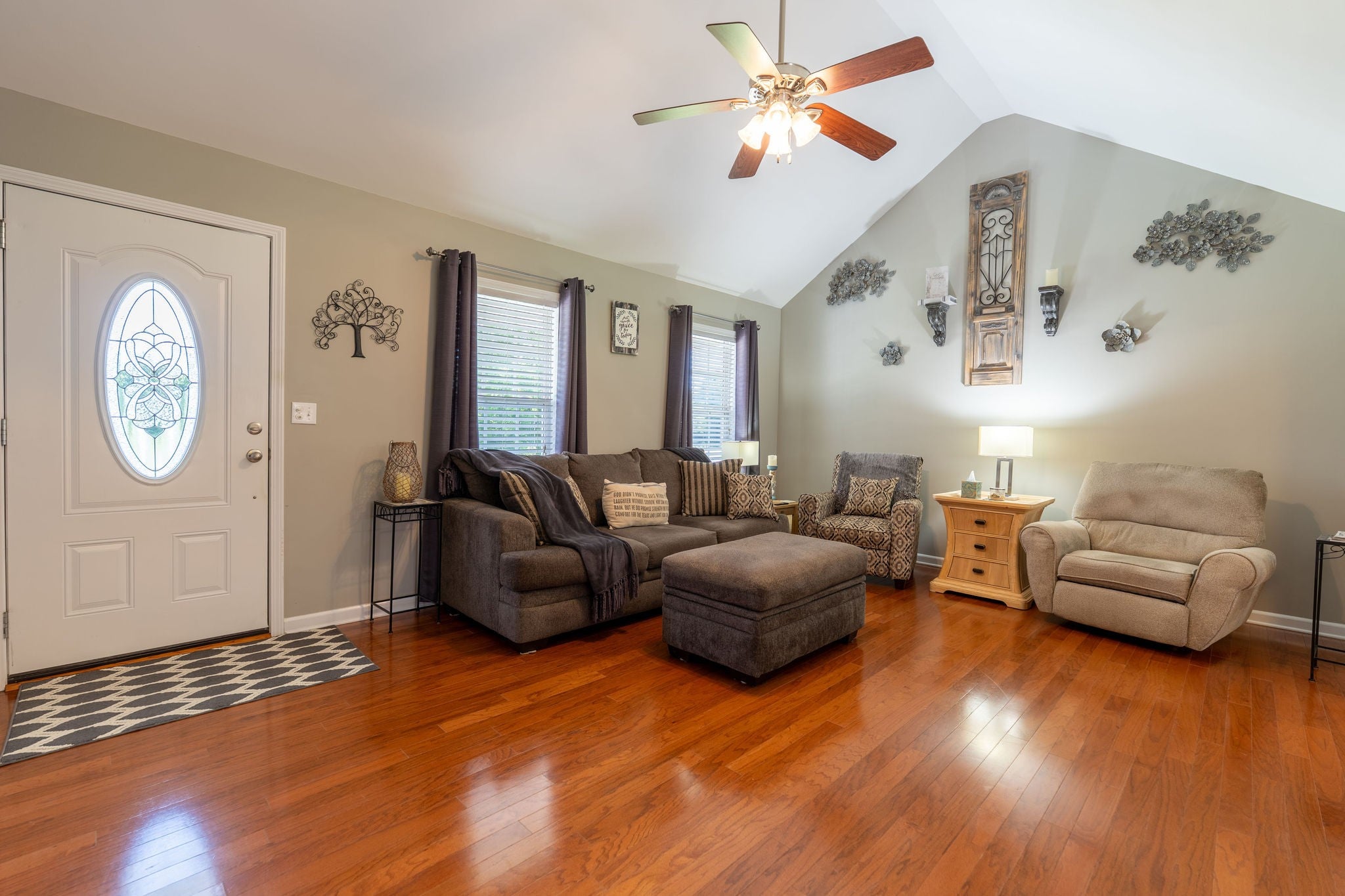 153 Center Point Dr