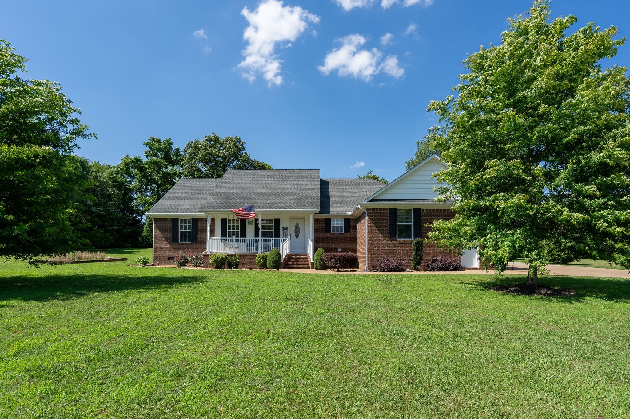 153 Center Point Dr