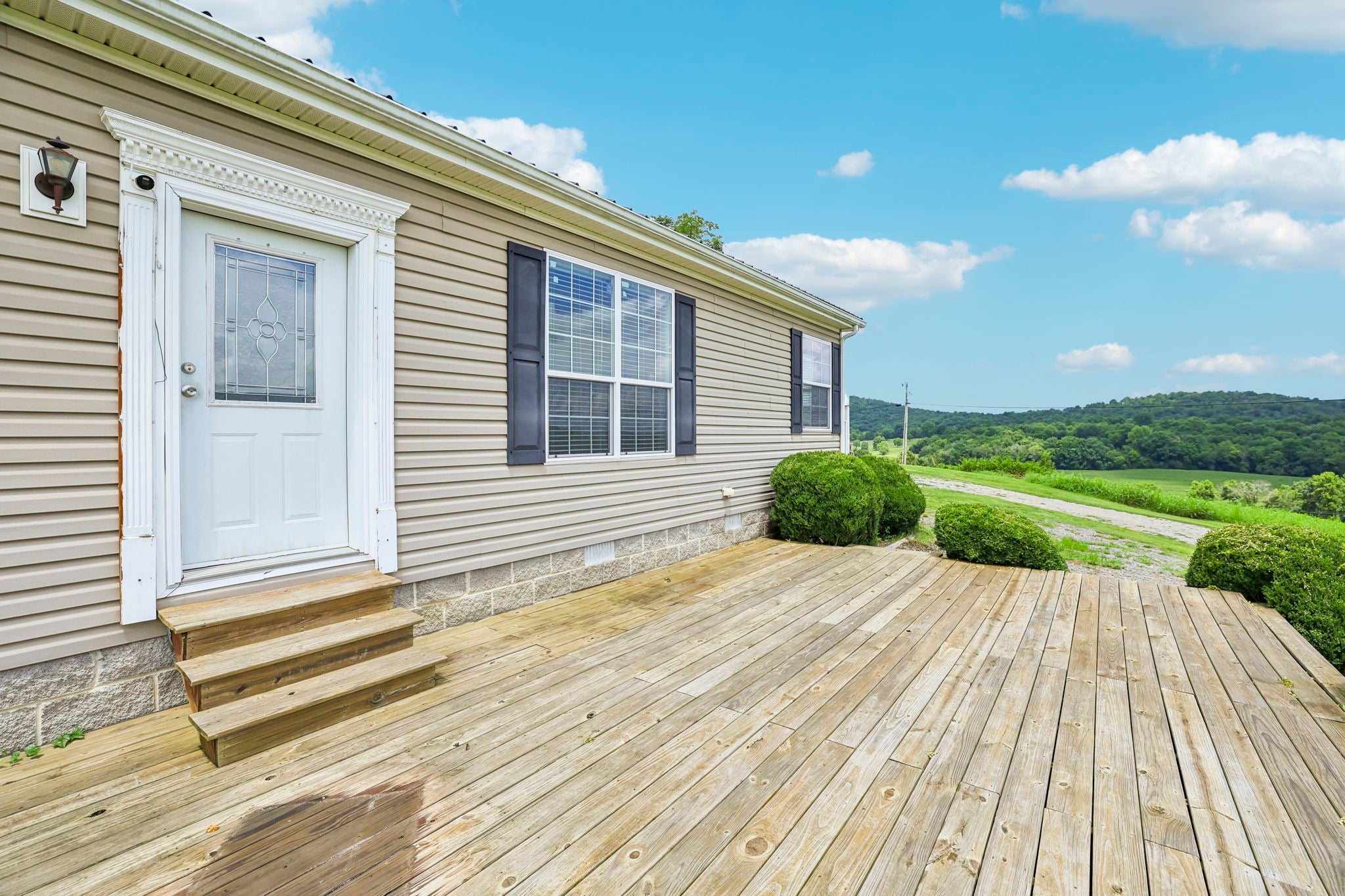 233 Scenic Ln