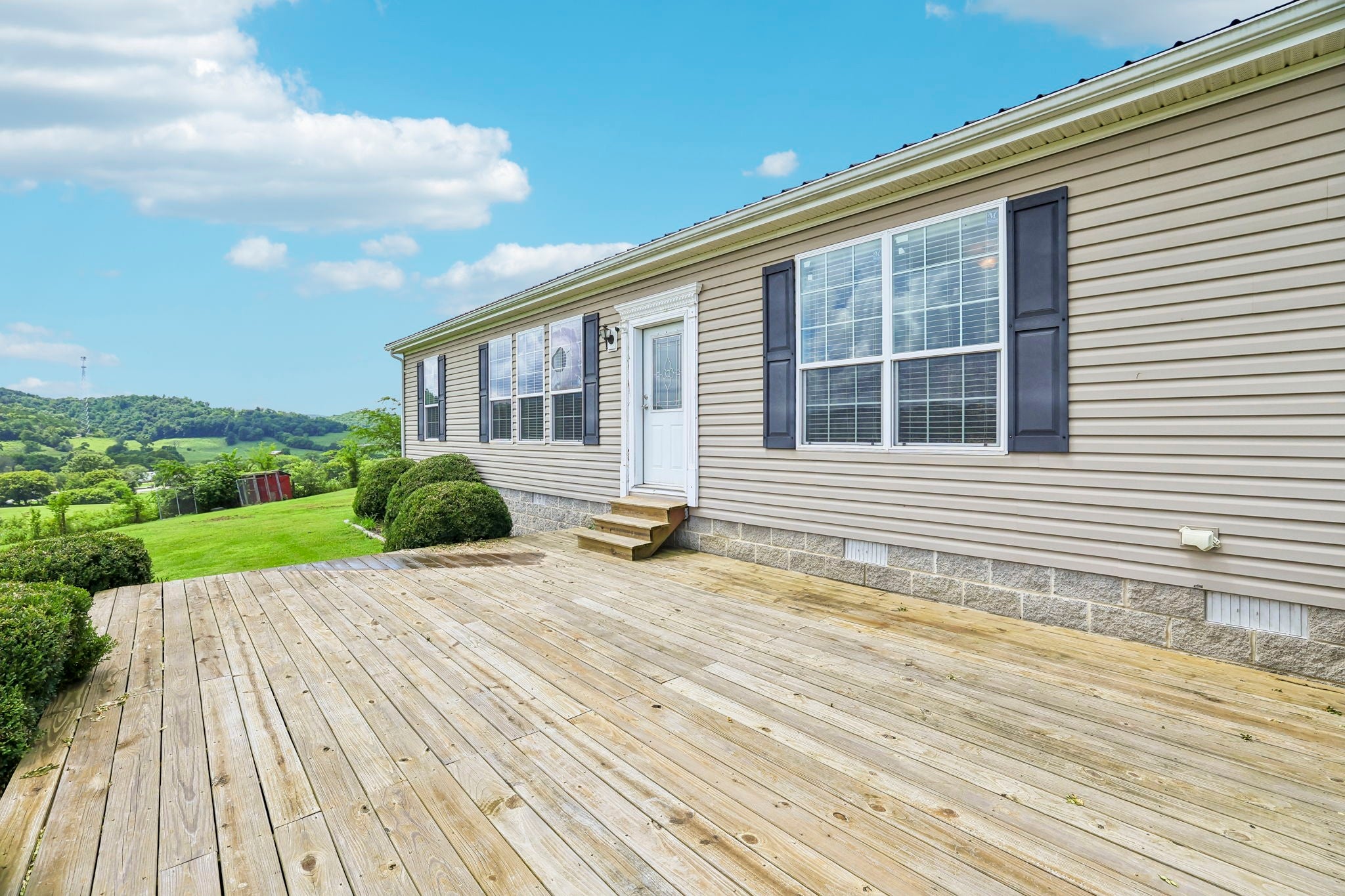 233 Scenic Ln