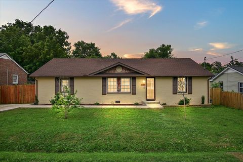 1502 Lawndale St Fayetteville TN 37334