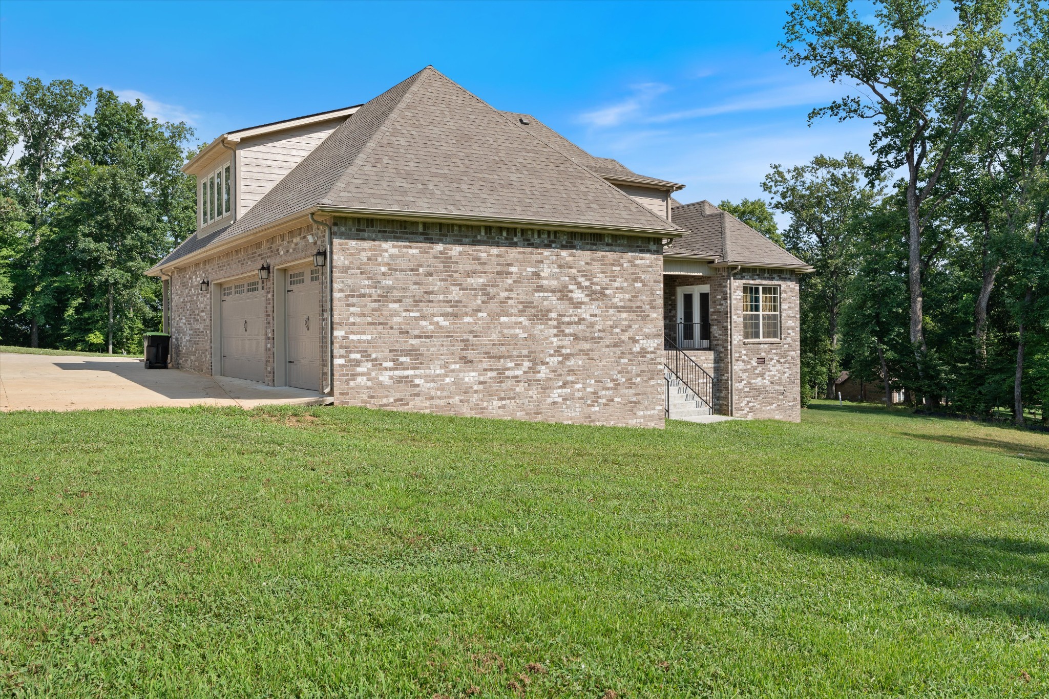 823 Shady Bluff Trail