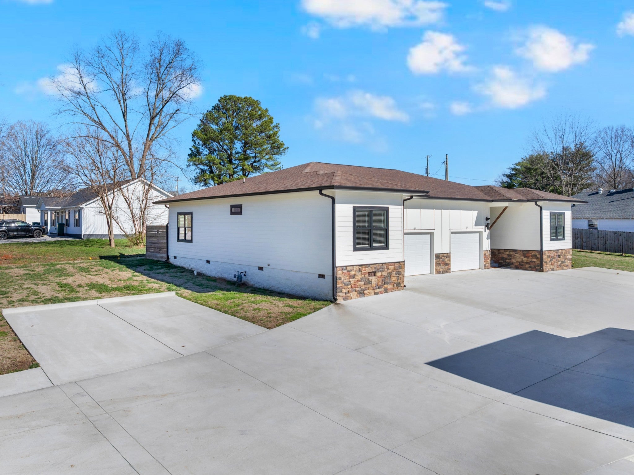 65 Duncan Ln