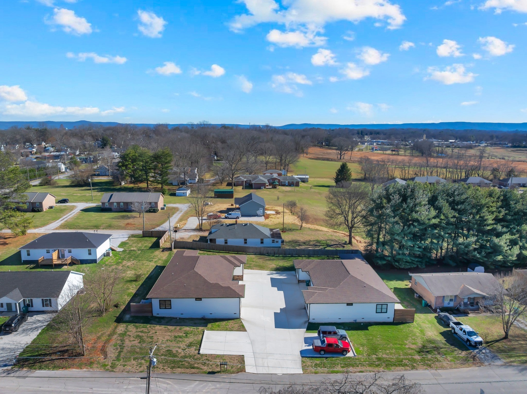 65 Duncan Ln