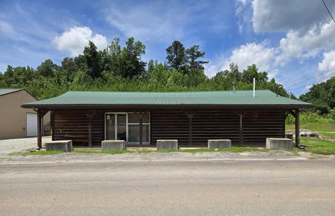 265 W Railroad St Waverly TN 37185