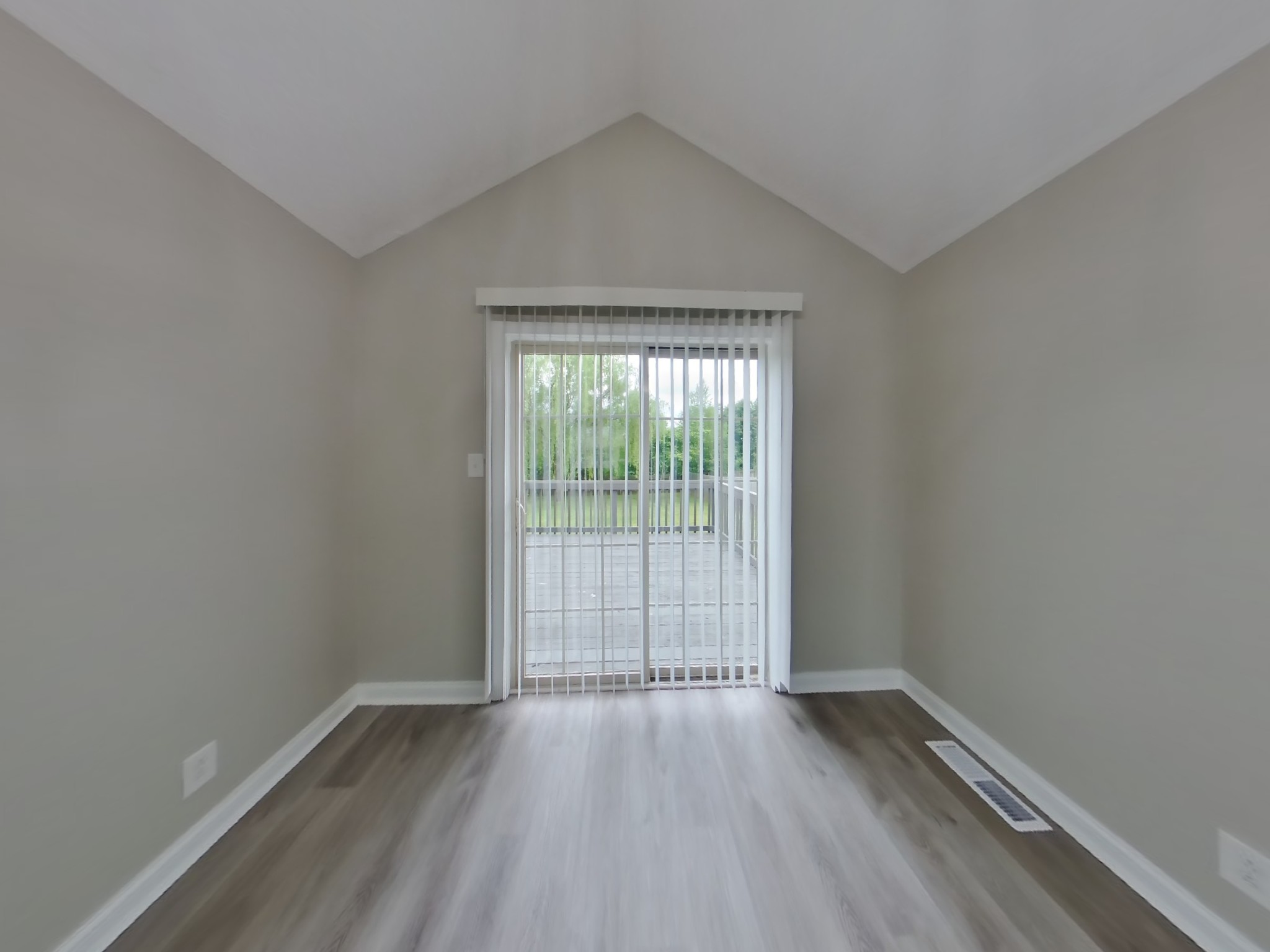 2484 Andersonville Dr