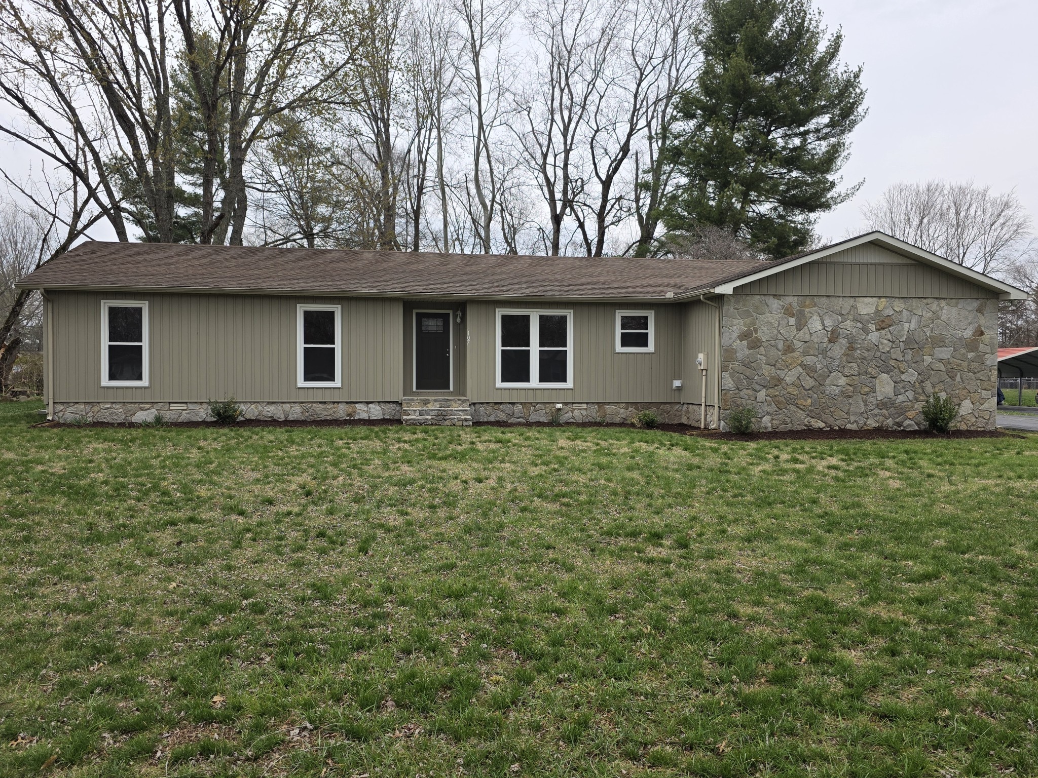107 Glade Dr