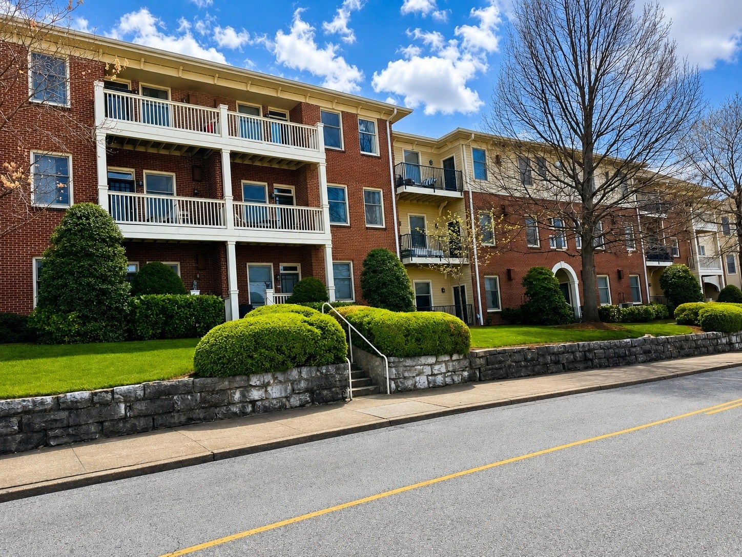 800 Woodland St 304, Nashville TN 37206 1-bed condo, photo 2 of 25