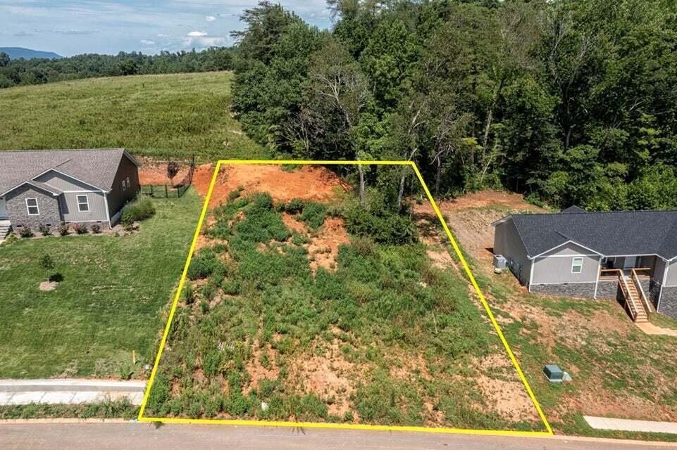 211 Mockingbird Lane