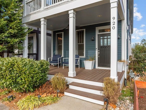 3.0-bed rental at 920 Caruthers Ave