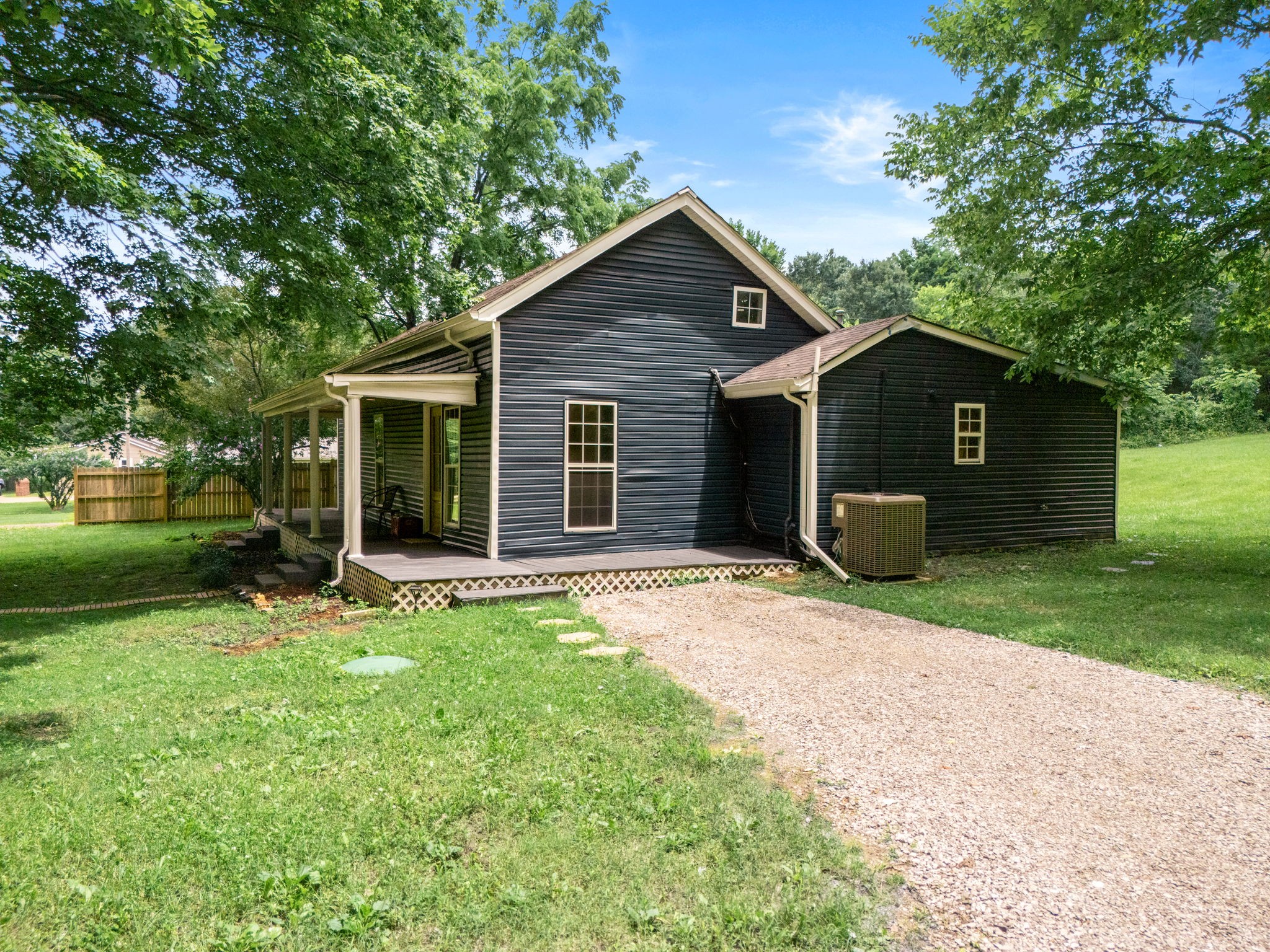 732 Fairfield Rd