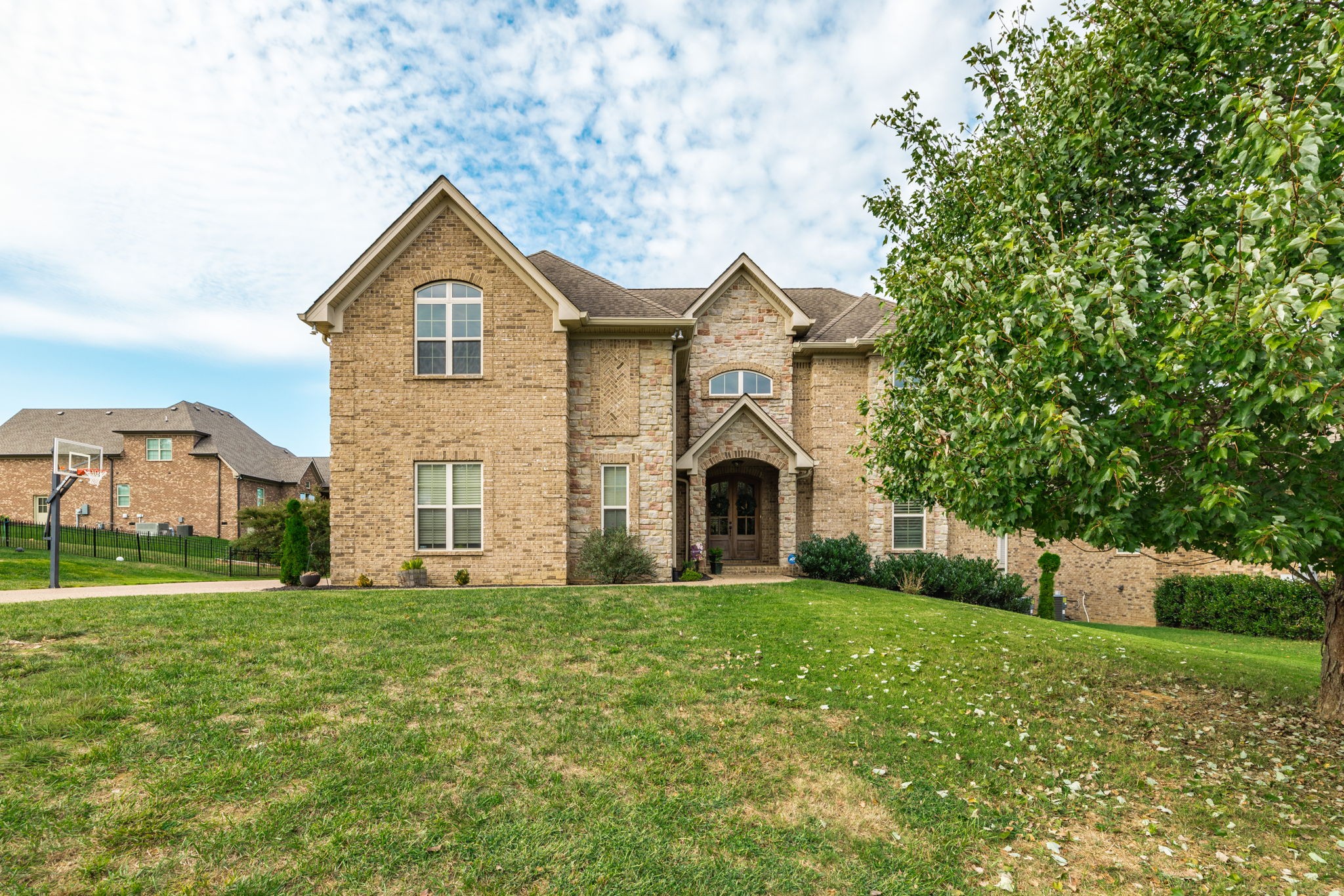349 Raintree Dr