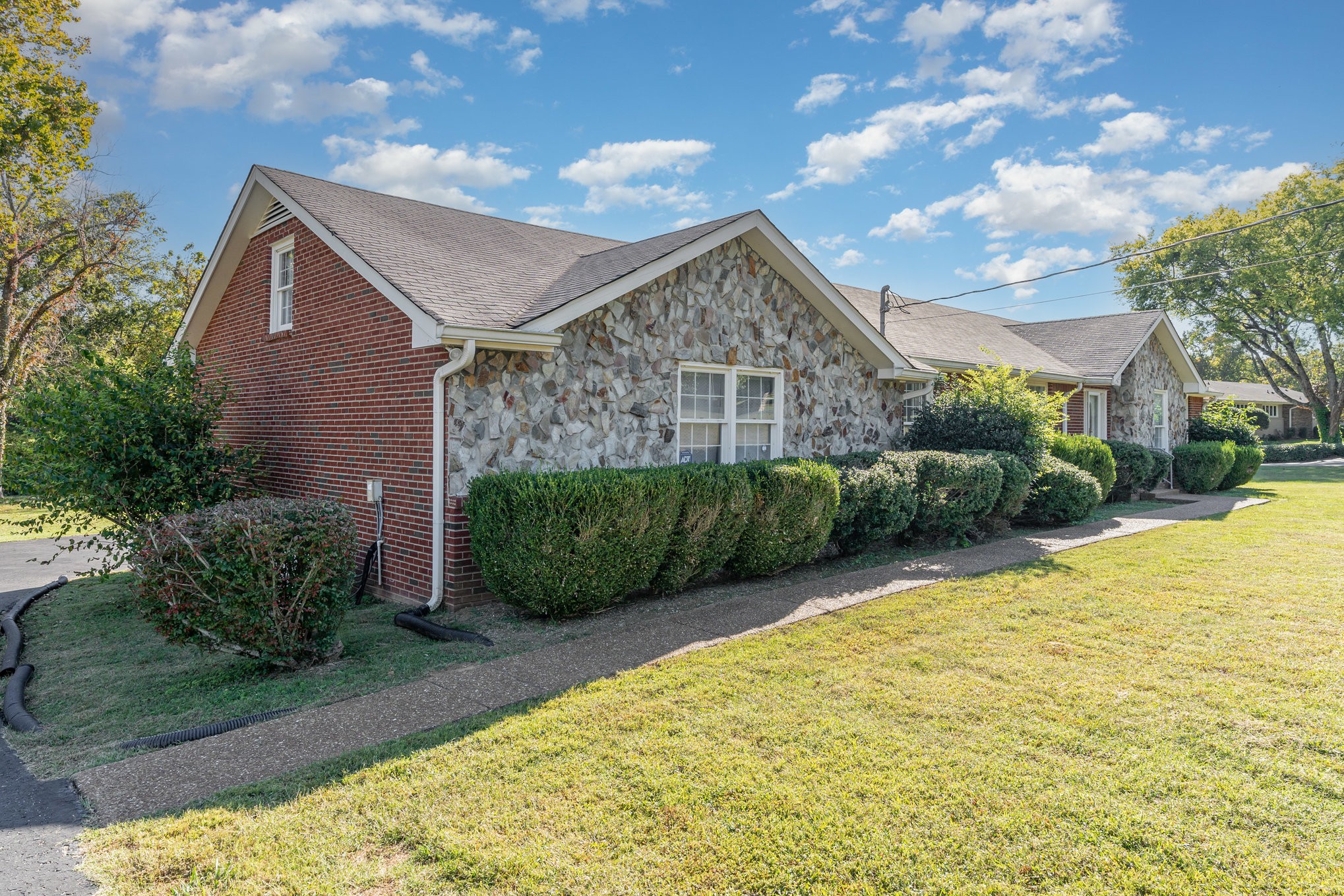 107 Beechlawn Dr