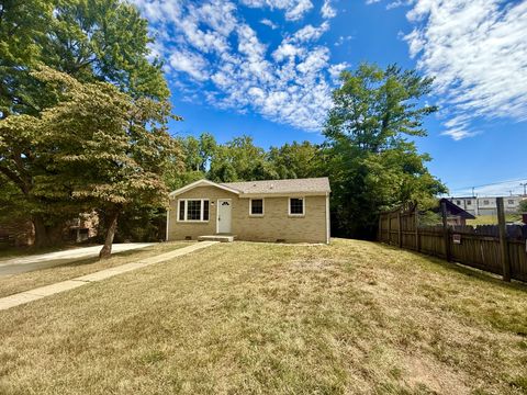 694 Shelton Ct Clarksville TN 37040