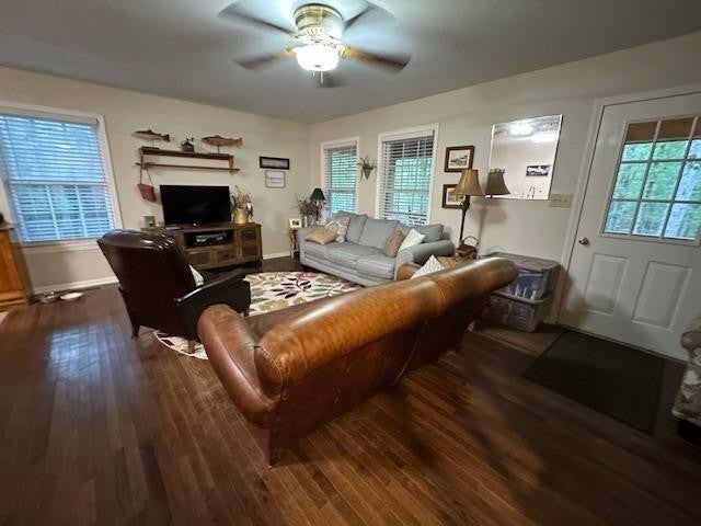 140 HUCKLEBERRY LN