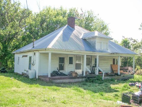 801 Old McMinnville Hwy Woodbury TN 37190