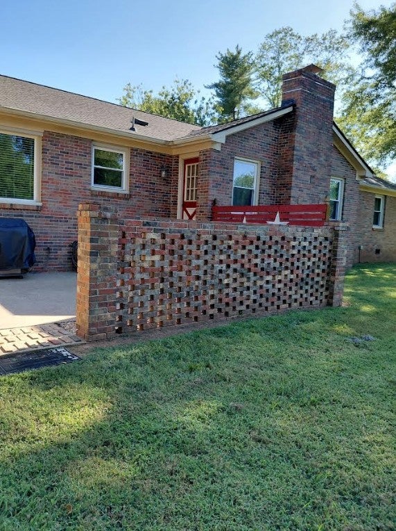1454 Twin Feather Dr