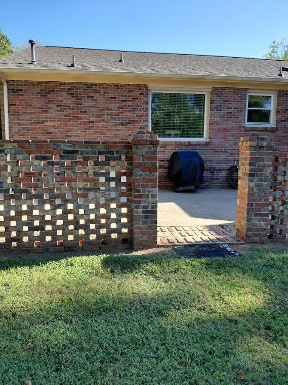 1454 Twin Feather Dr