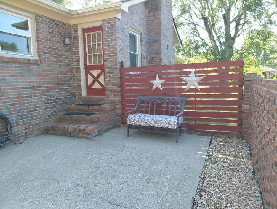 1454 Twin Feather Dr