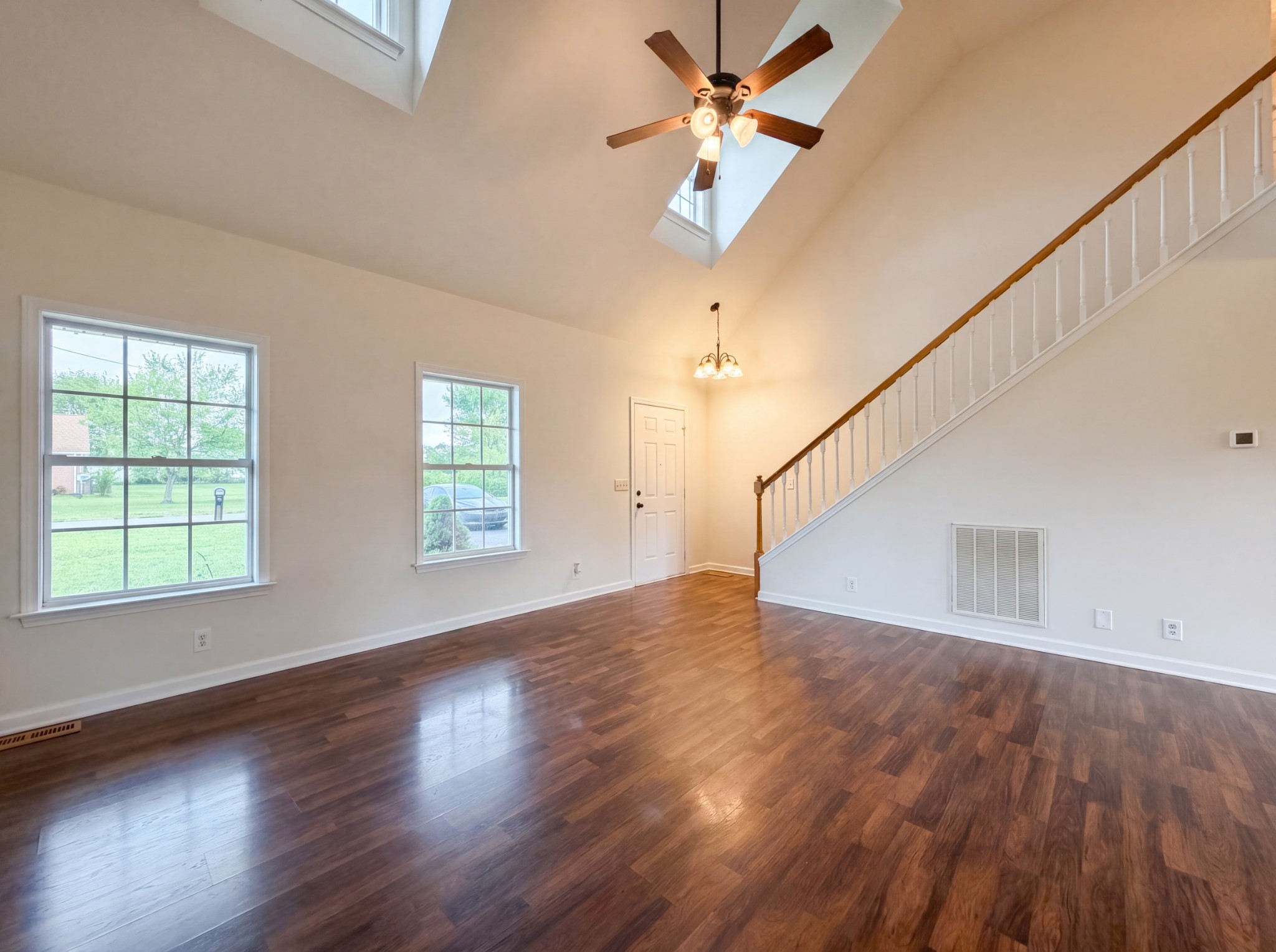 1309 Andrea Ln