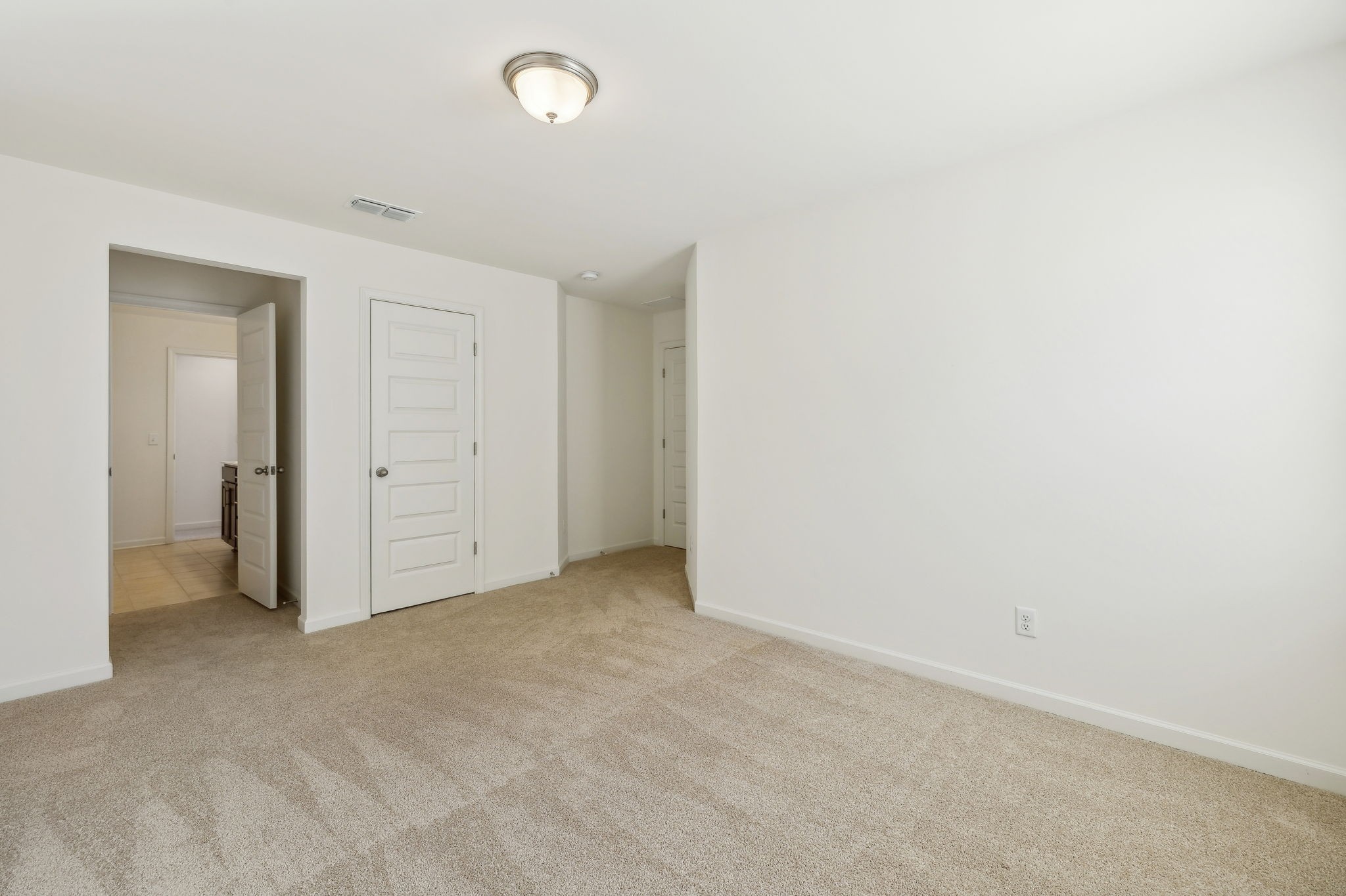 Mount Juliet, Tennessee 37122, United States, 4 Bedrooms Bedrooms, ,4 BathroomsBathrooms,Residential,Active,136050