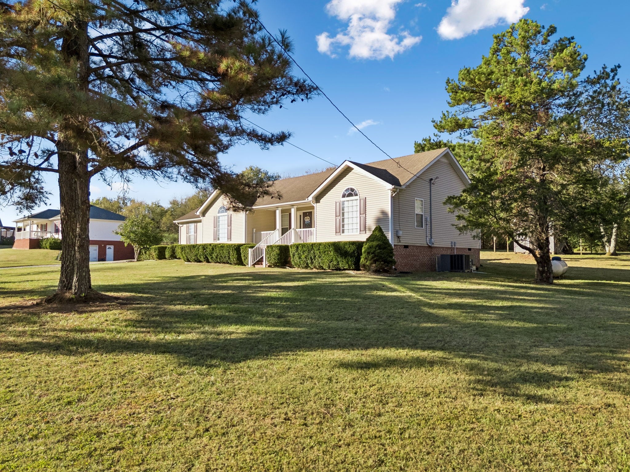 168 Commodore Cir