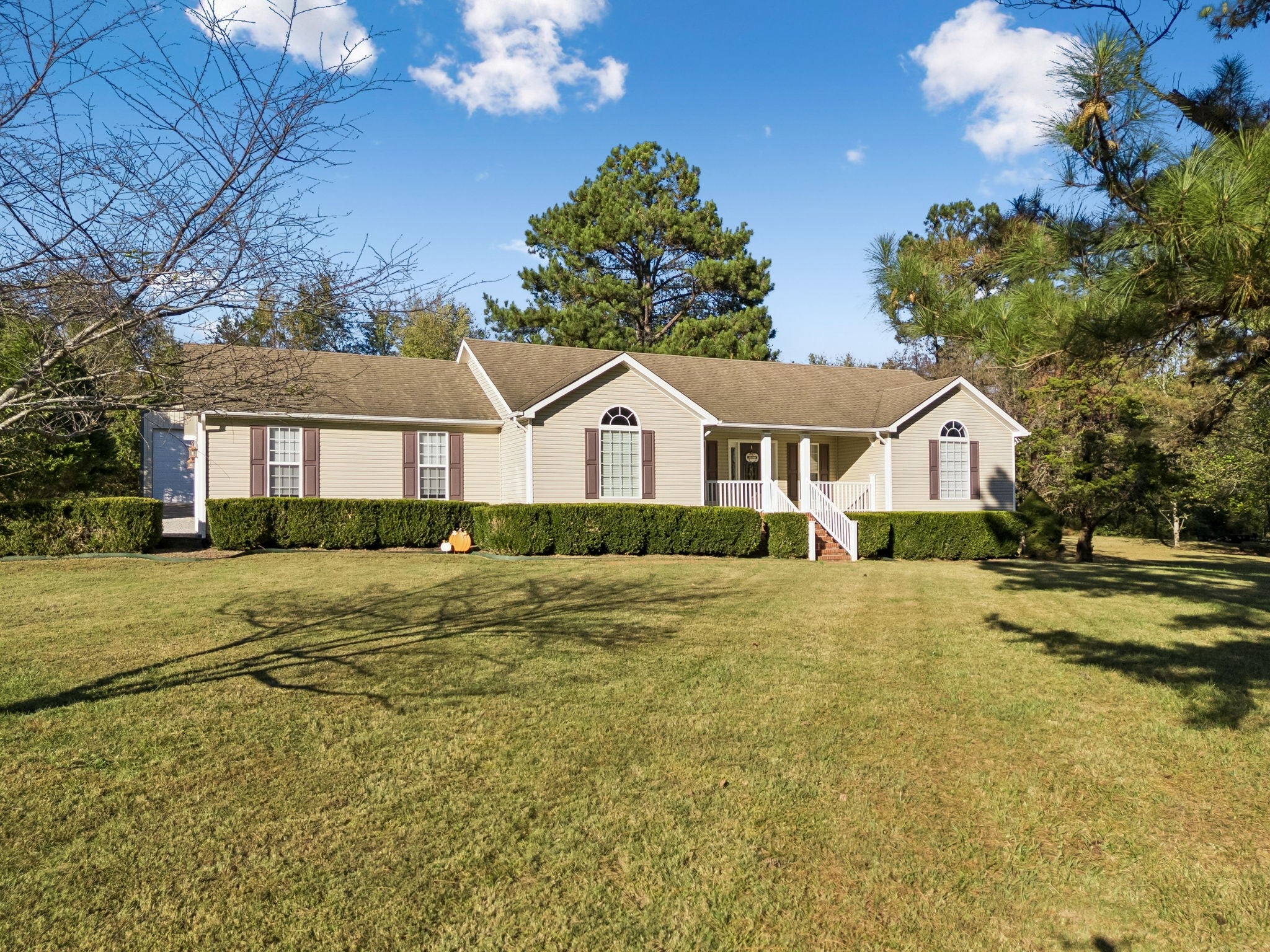 168 Commodore Cir