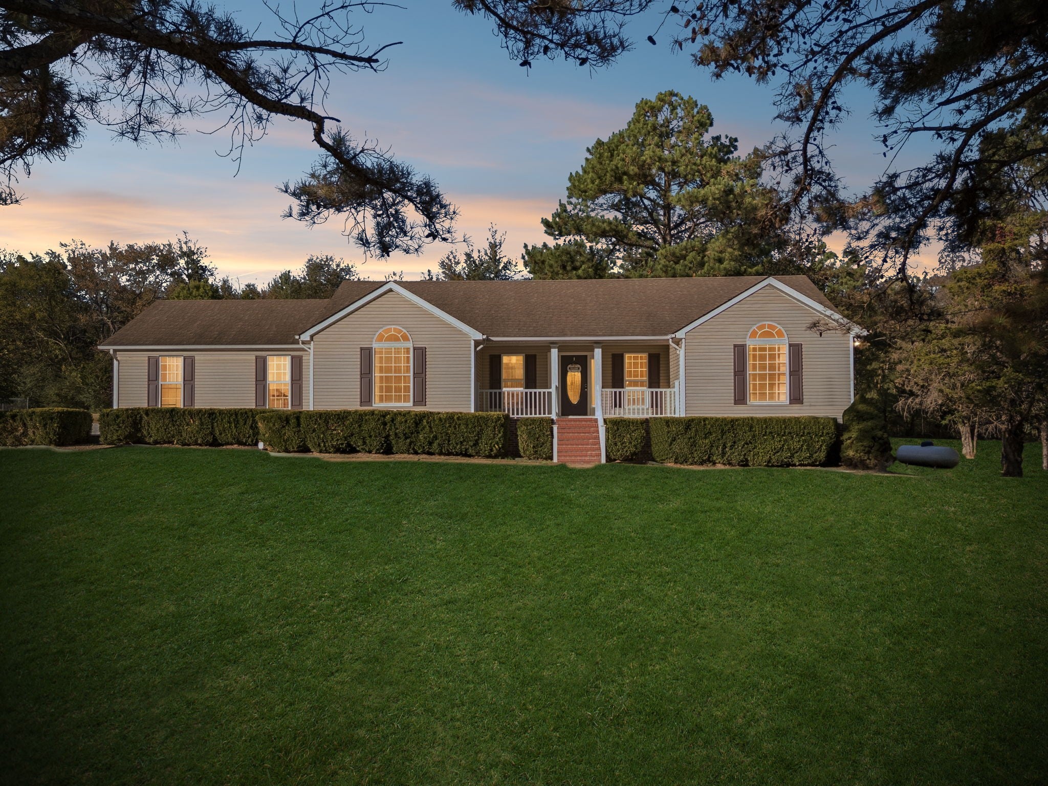168 Commodore Cir