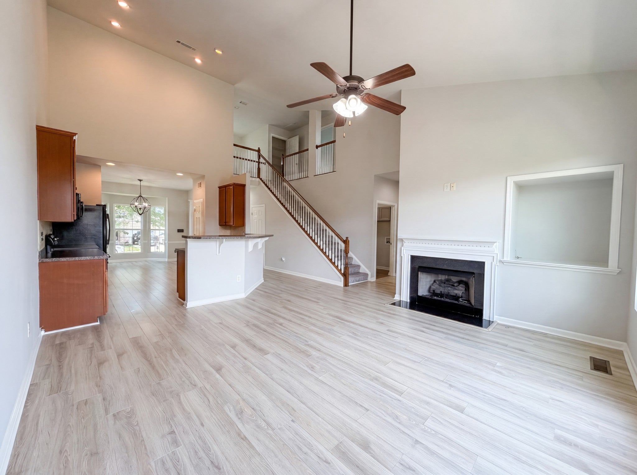 2404 Trivaca Ln, Nolensville TN 37135 3-bed home, photo 4 of 27