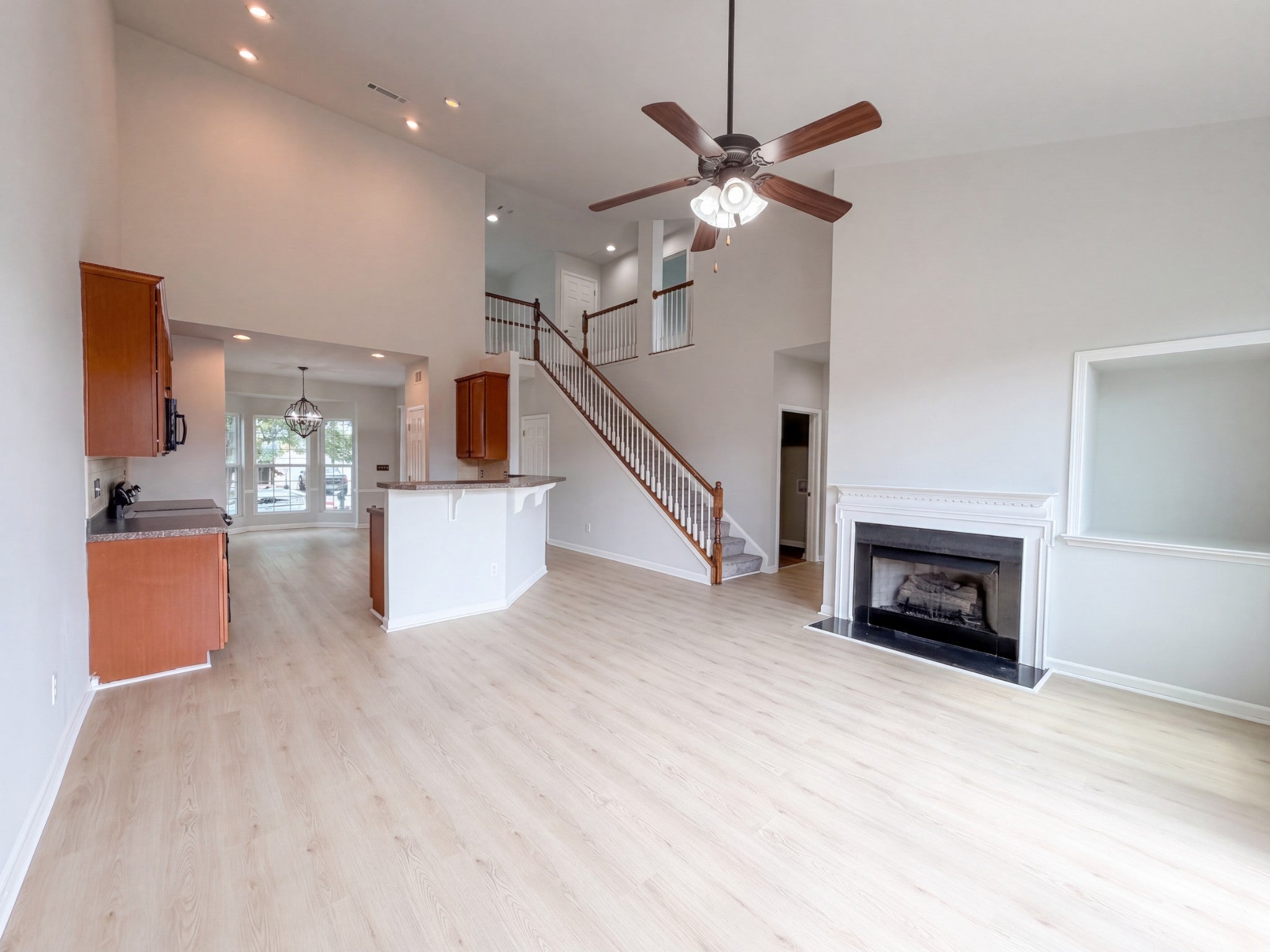 2404 Trivaca Ln
