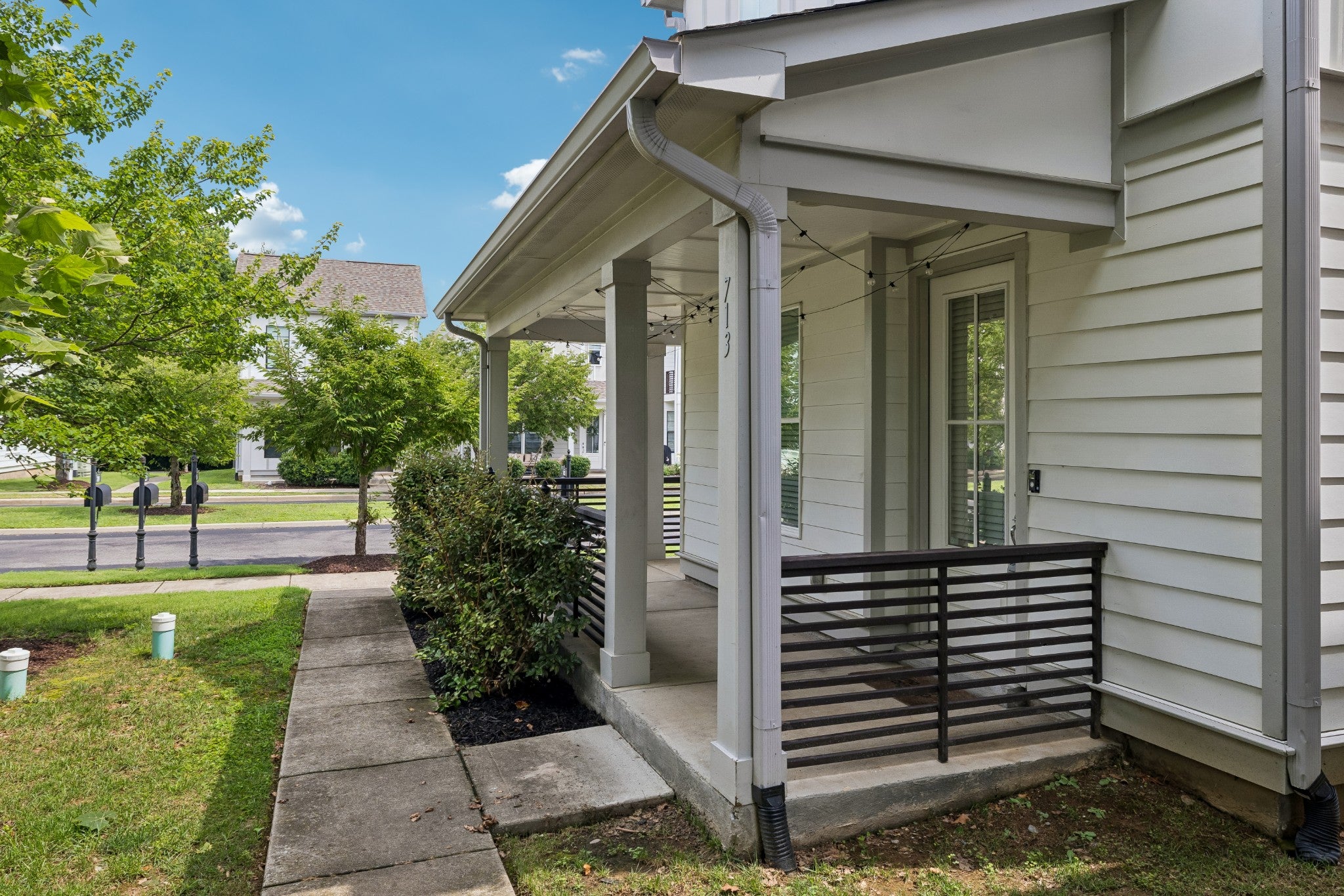 713 Cottage Park Dr