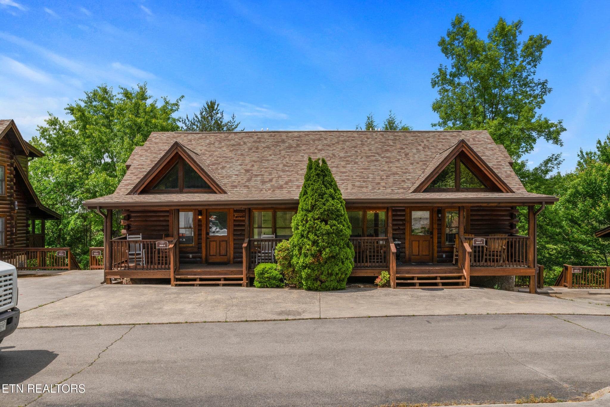 841 Golf View Blvd