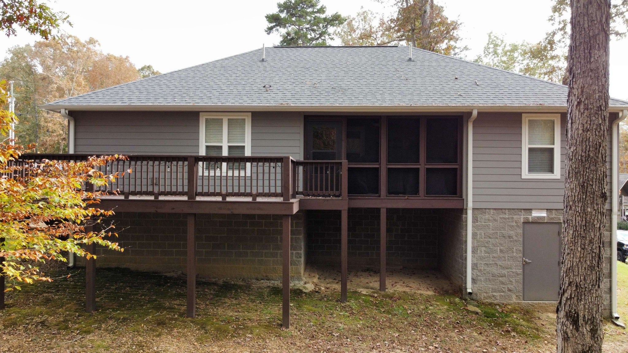 120 CHVAL DR