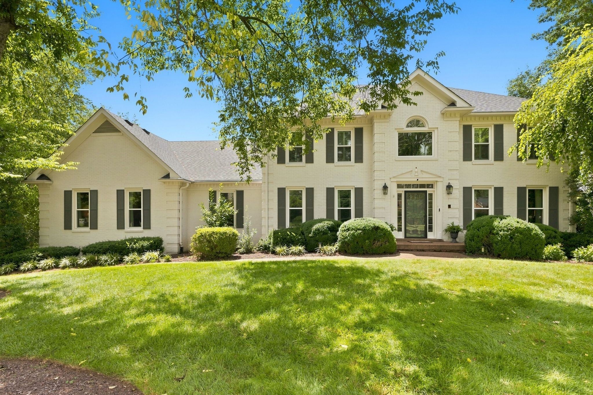 5-bed listing at 1309 Arrowhead Dr, Brentwood