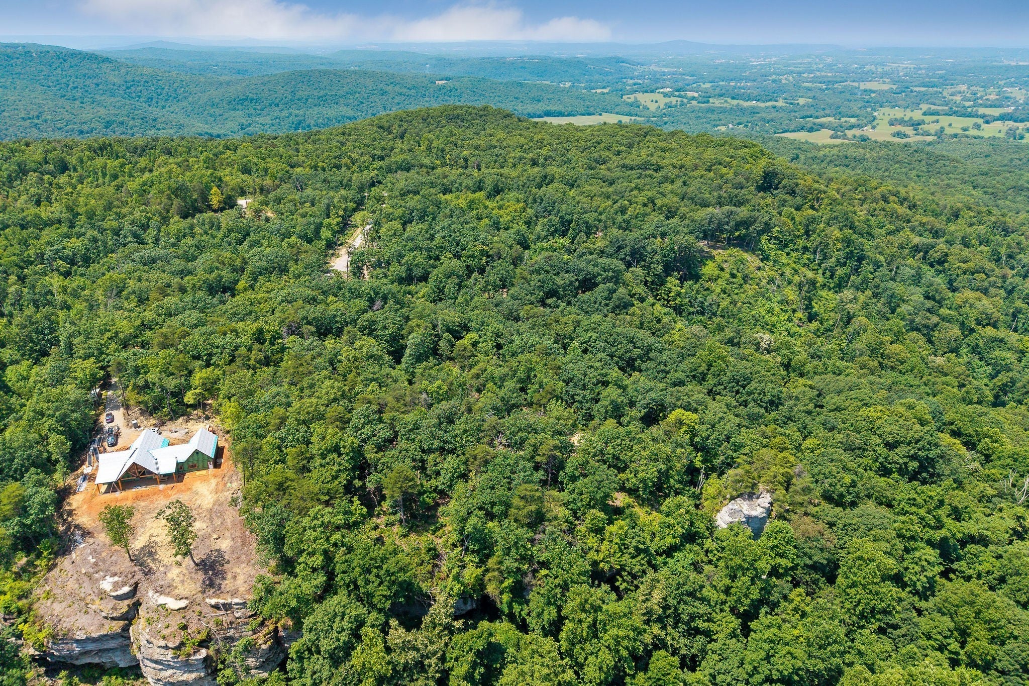 203 Crestview Ln