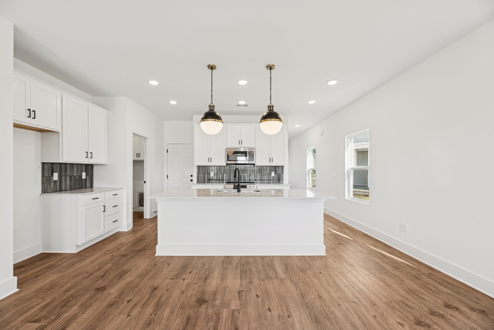 553 Canal Circle
