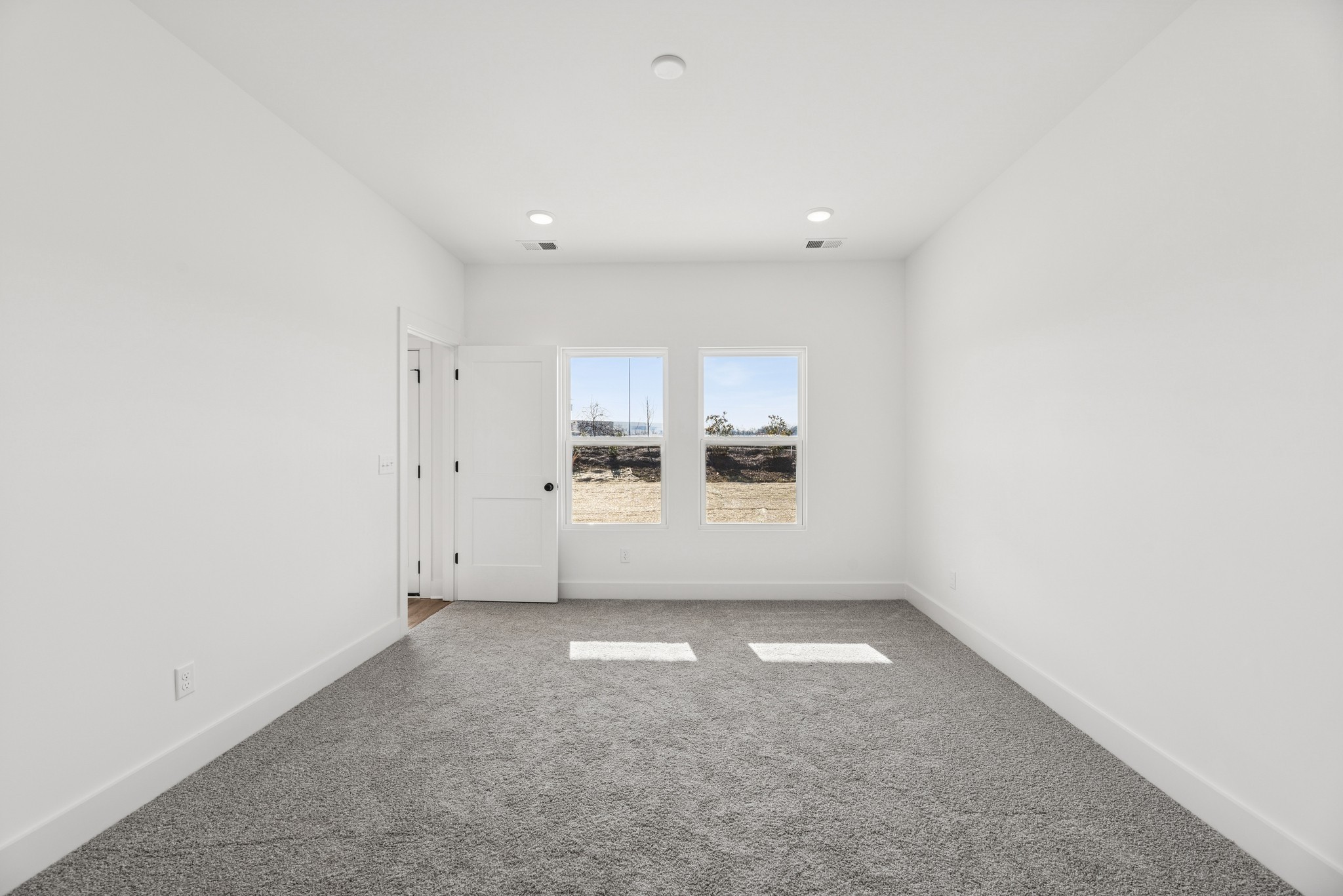 553 Canal Circle