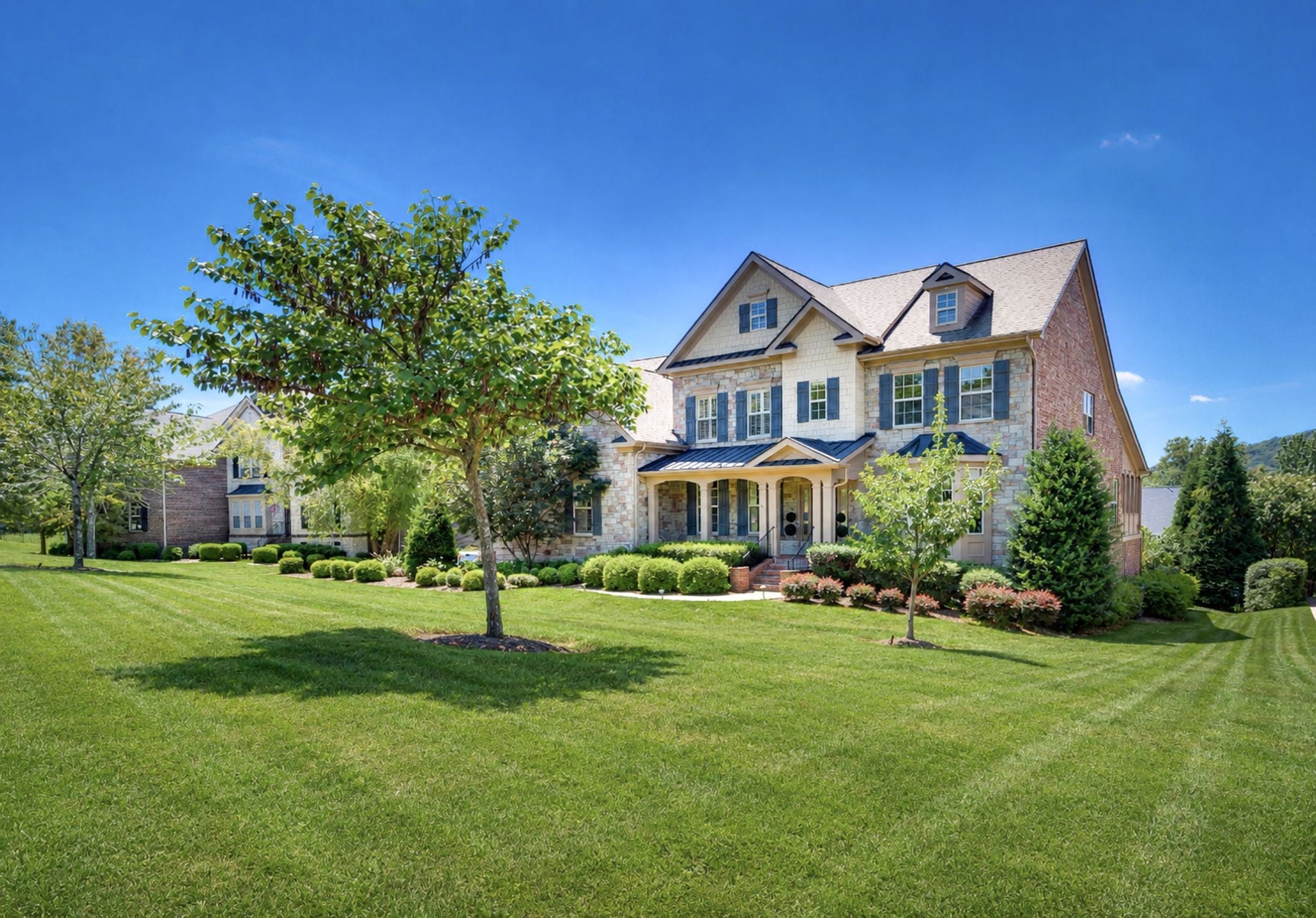 1833 Bronwyn Ct