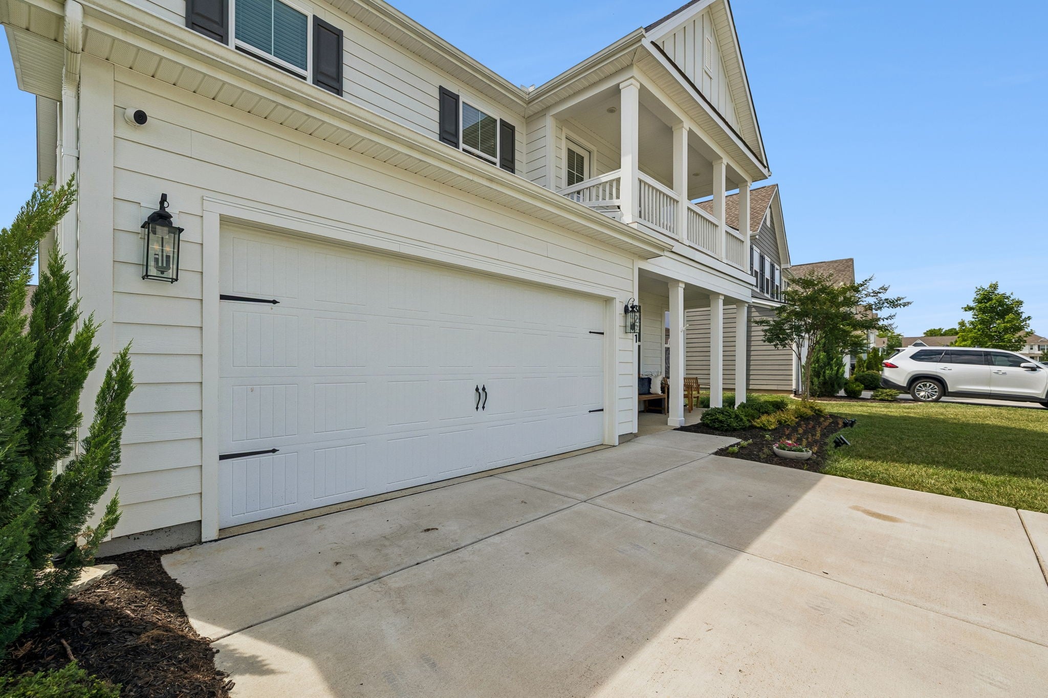 3221 Chatfield Dr