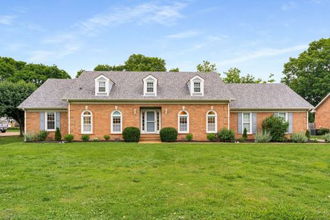 231 Connie Dr Hendersonville TN 37075